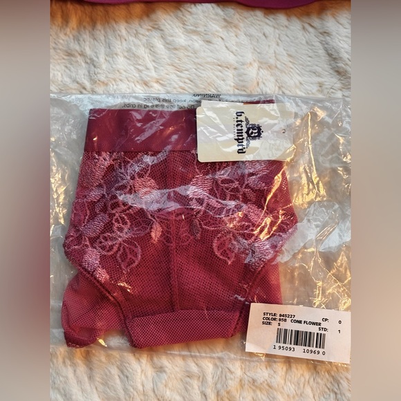 B’tempt’d Bra & Panty Set - Opening Act by Wacoal - Picture 5 of 16